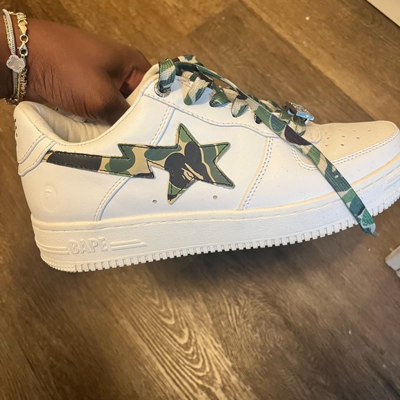 A BATHING APE (BAPE) GREEN CAMO SNEAKERS - Picture 2 of 5